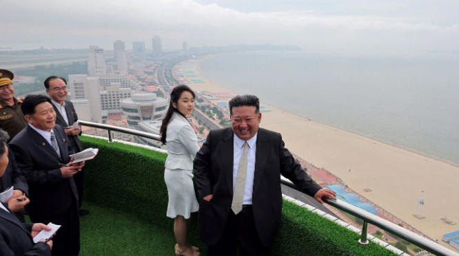 Kim Jong Un at resort opening